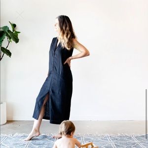 Chapter Goods breastfeeding linen dress